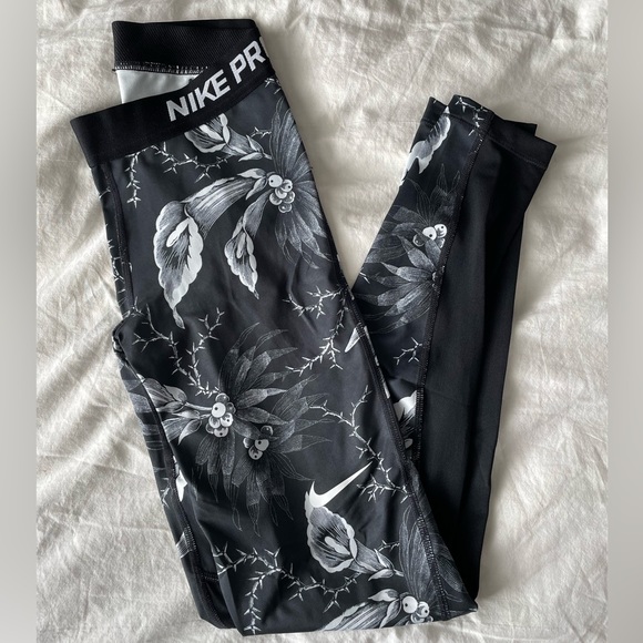 Nike Pro leggings - Picture 1 of 2